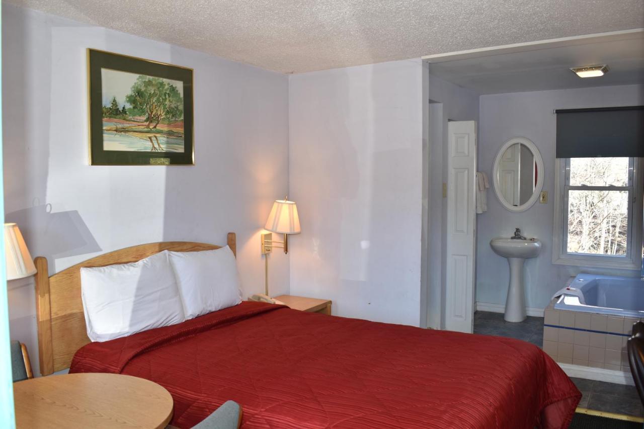 Pocono Night Lodge Bartonsville Esterno foto